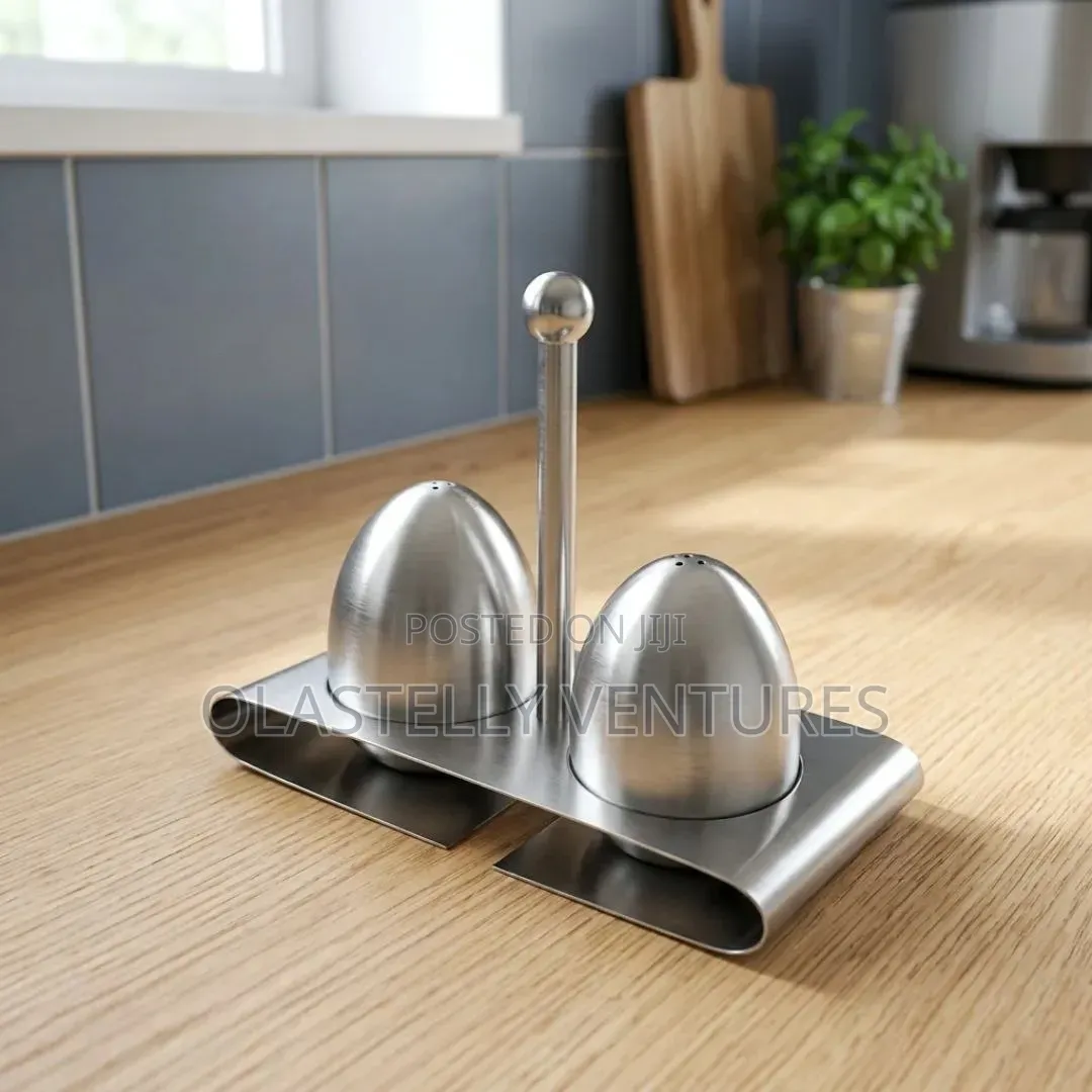 Stainless Steel Quality Egg Shaped Salt Pepper Shaker. H