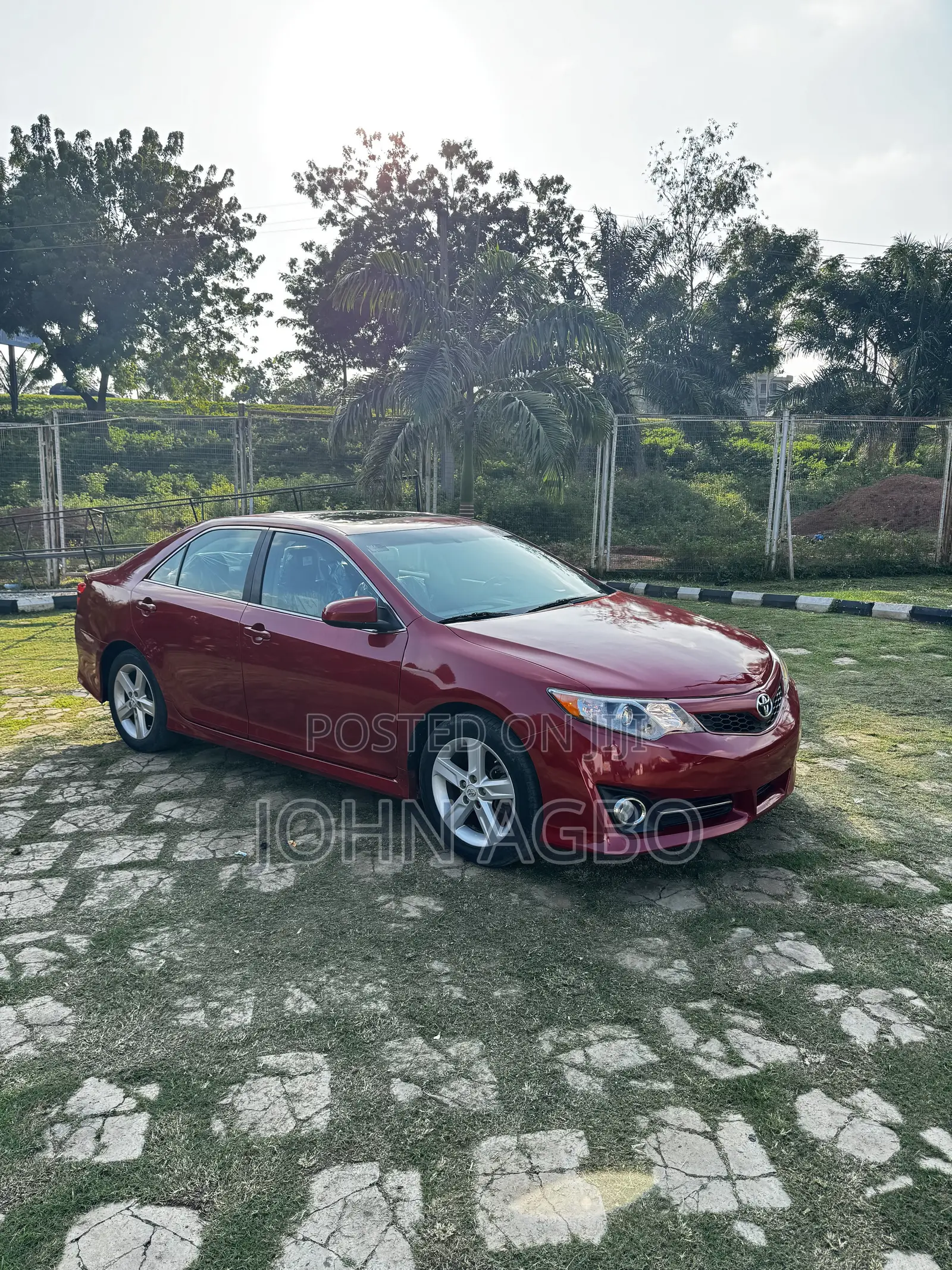 Toyota Camry SE 4dr Sedan (2.5L 4cyl 6A) 2013 Red