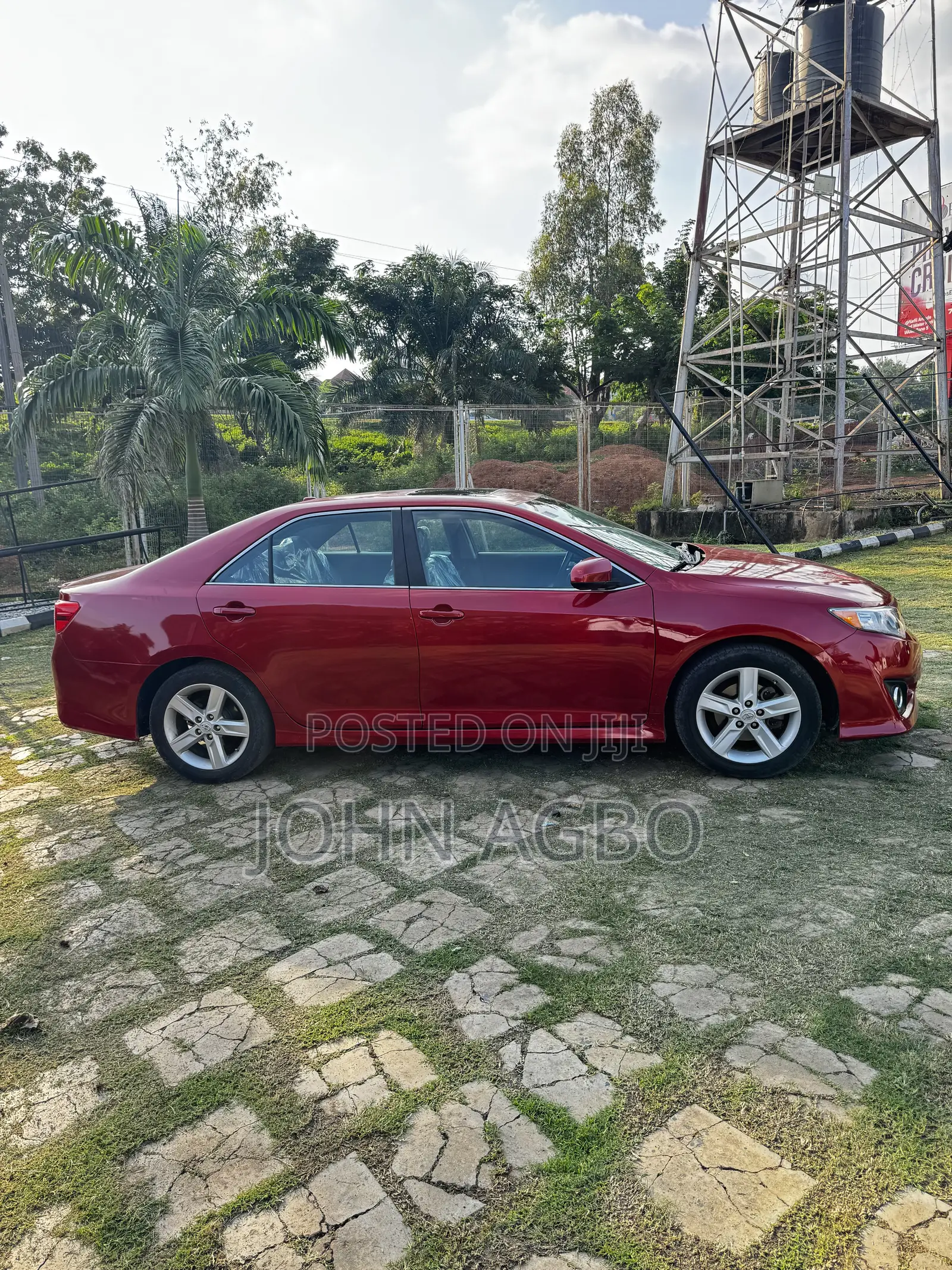 Toyota Camry SE 4dr Sedan (2.5L 4cyl 6A) 2013 Red