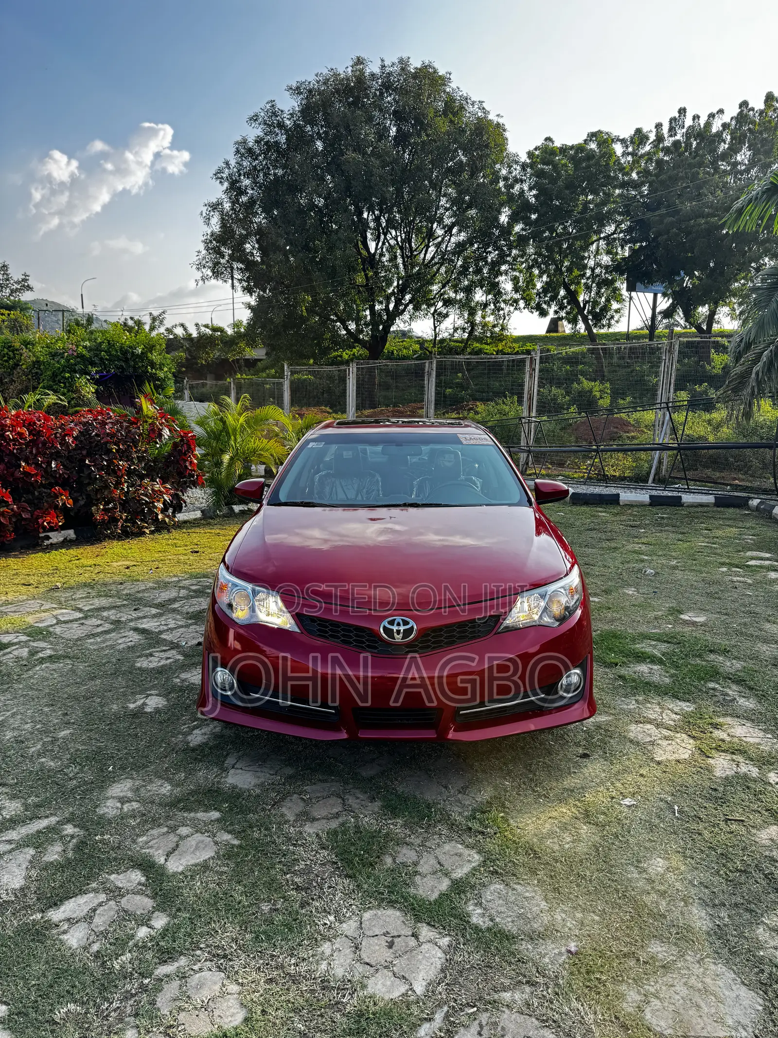 Toyota Camry SE 4dr Sedan (2.5L 4cyl 6A) 2013 Red
