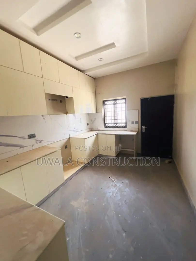 4bdrm Duplex in Guzape District for sale