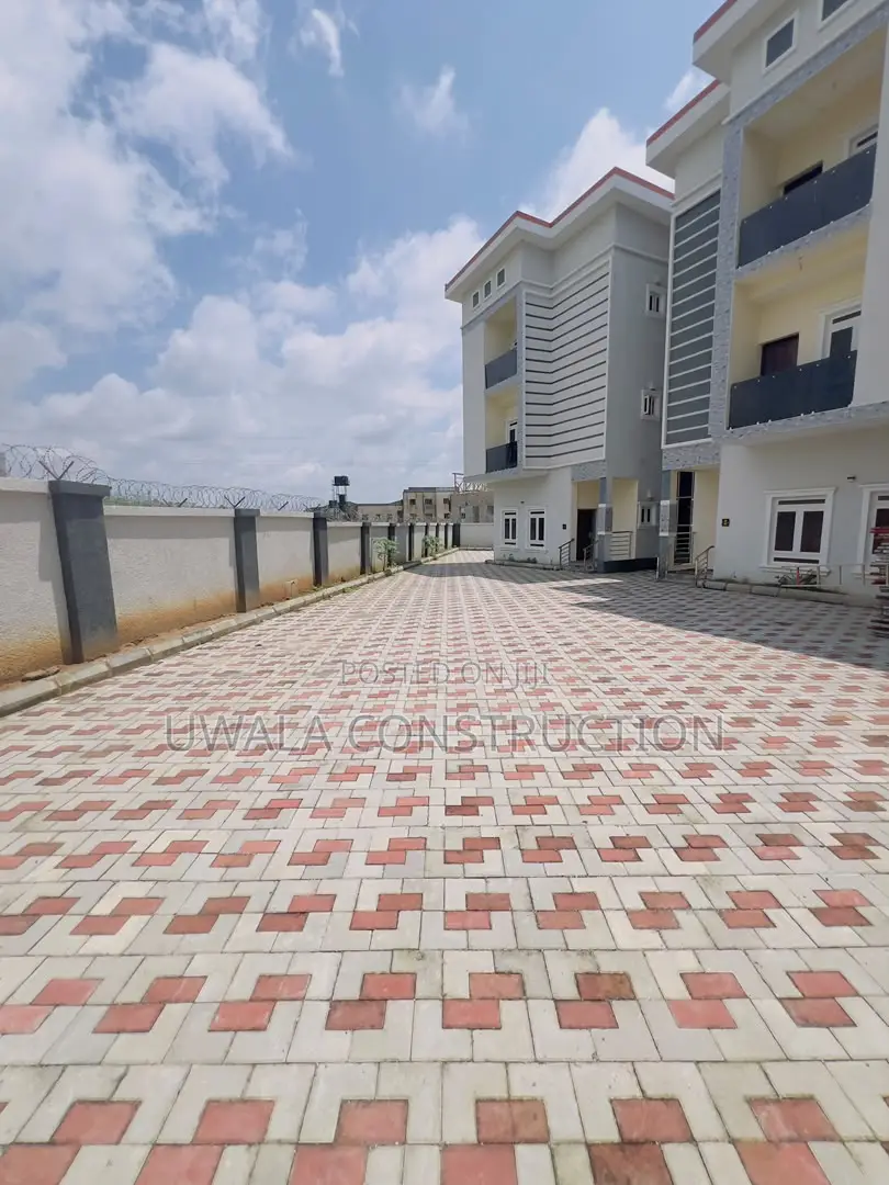 4bdrm Duplex in Guzape District for sale