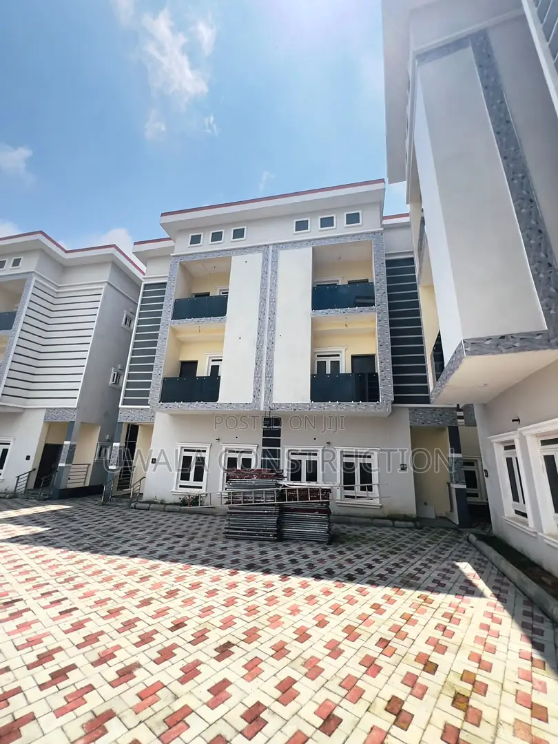 4bdrm Duplex in Guzape District for sale