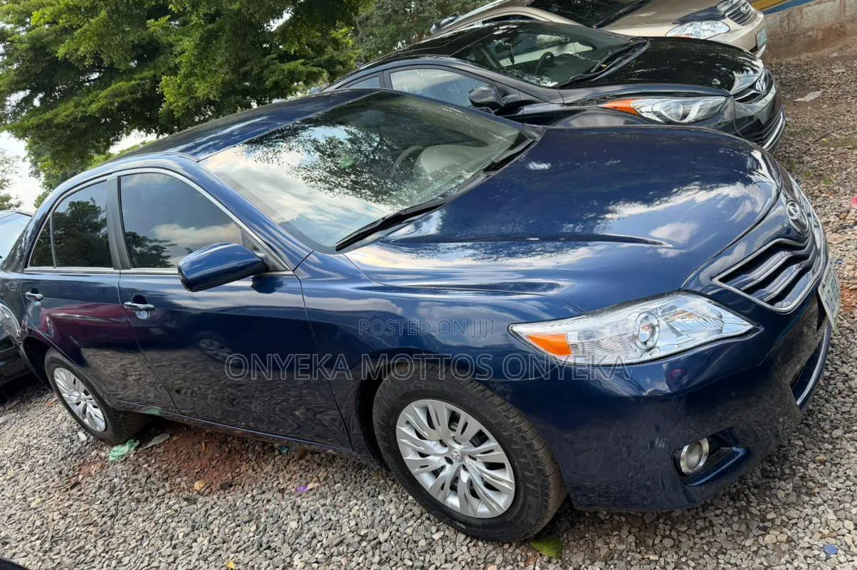 Toyota Camry 2010 Blue