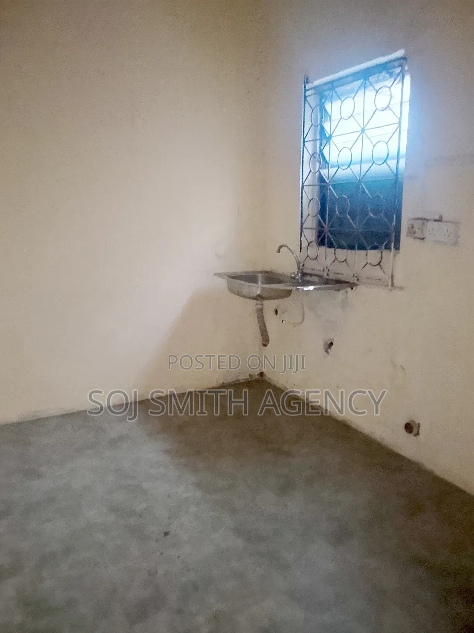 2bdrm Block of Flats in Bode Thomas for rent