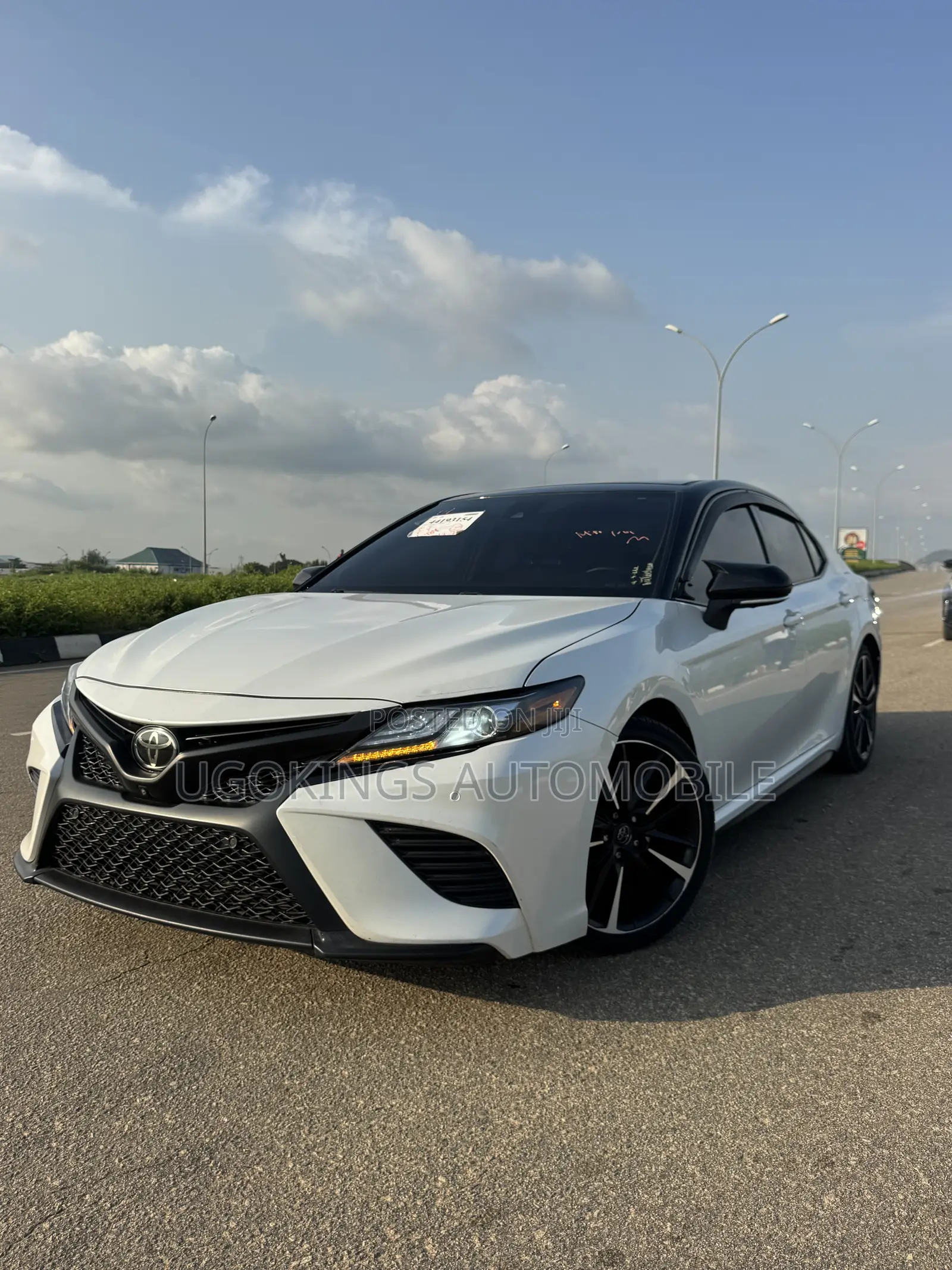Toyota Camry XSE V6 FWD (3.5L 6cyl 8AM) 2018 White