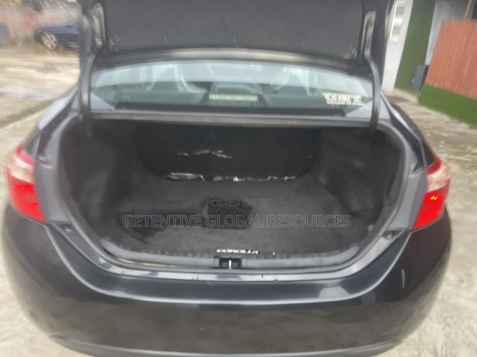 Toyota Corolla LE (1.8L 4cyl 2A) 2018 Black