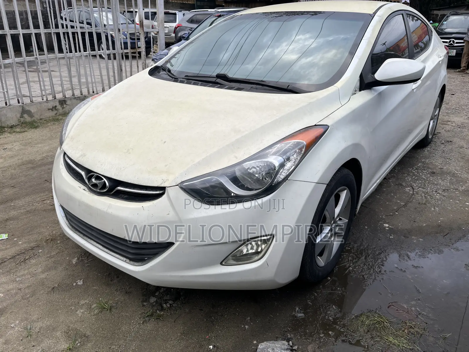 Hyundai Elantra Limited 2012 White