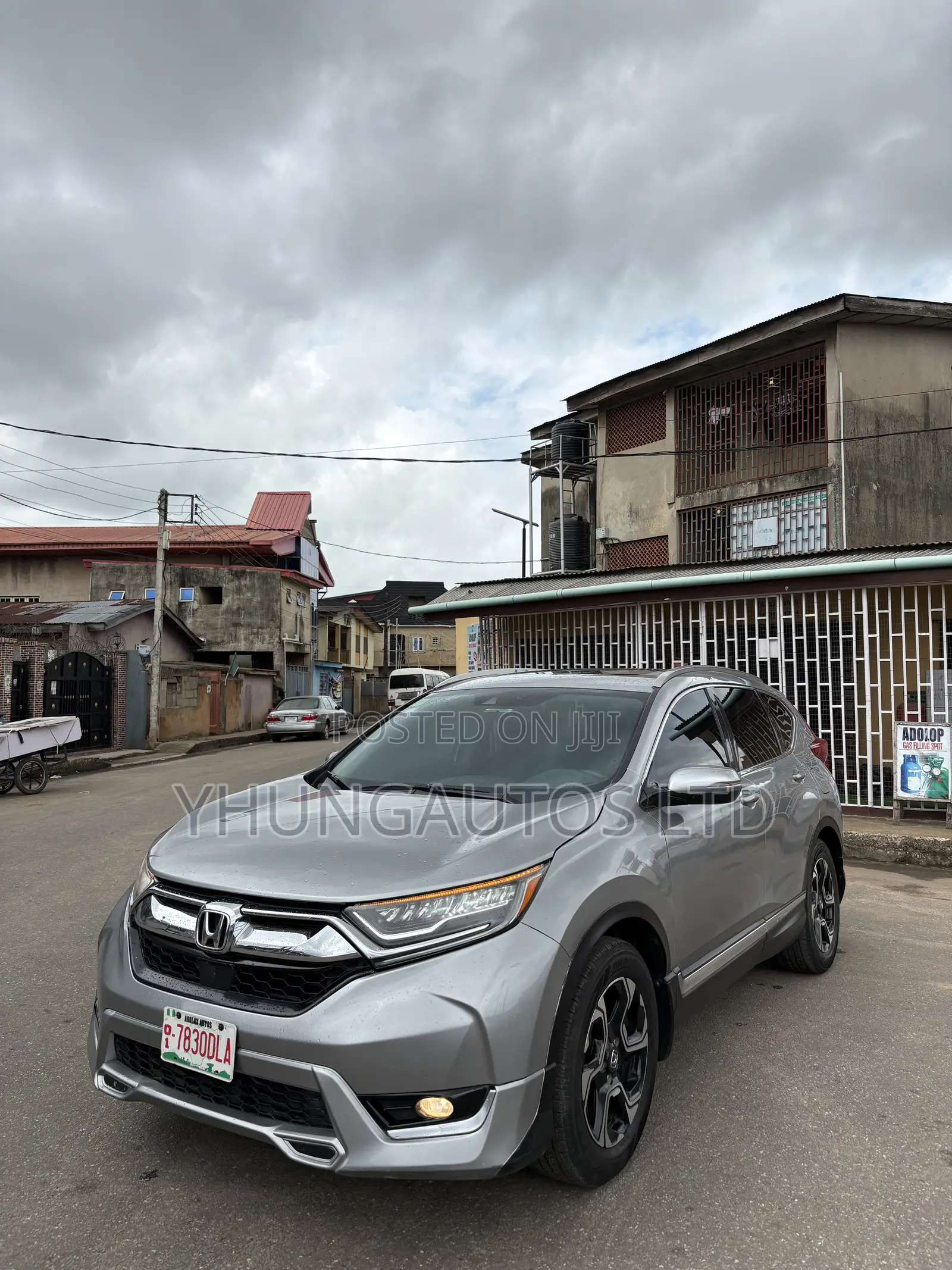 Honda CR-V Touring AWD 2018 Gray