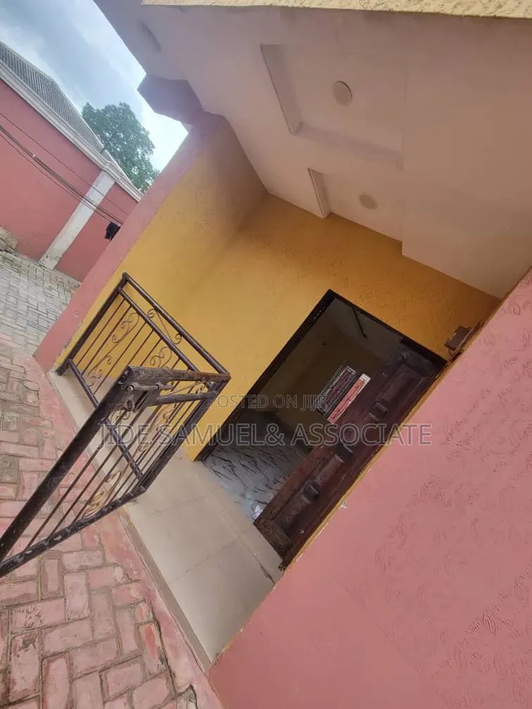 Furnished Mini Flat in Ayobo for rent