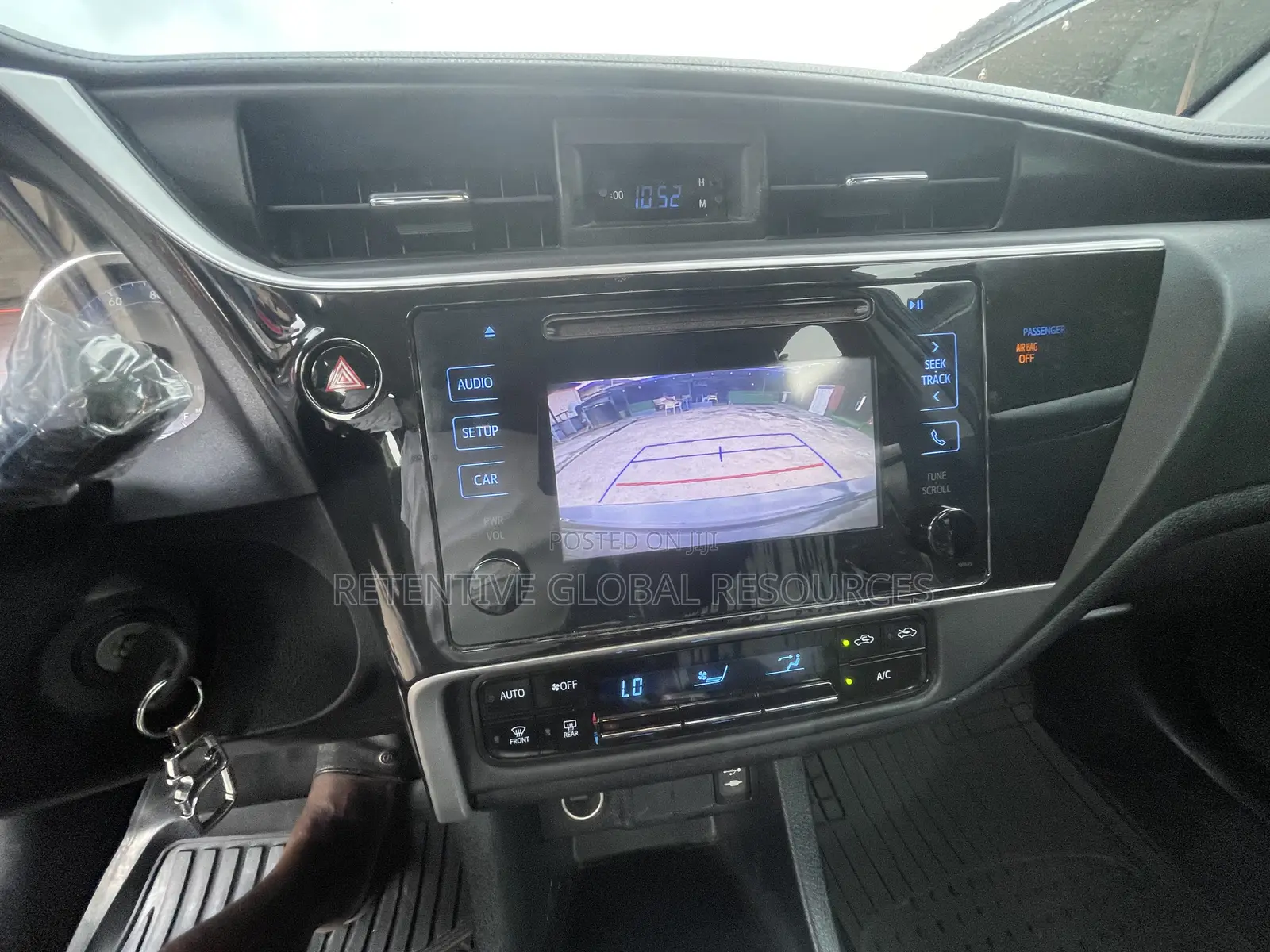 Toyota Corolla LE (1.8L 4cyl 2A) 2018 Black