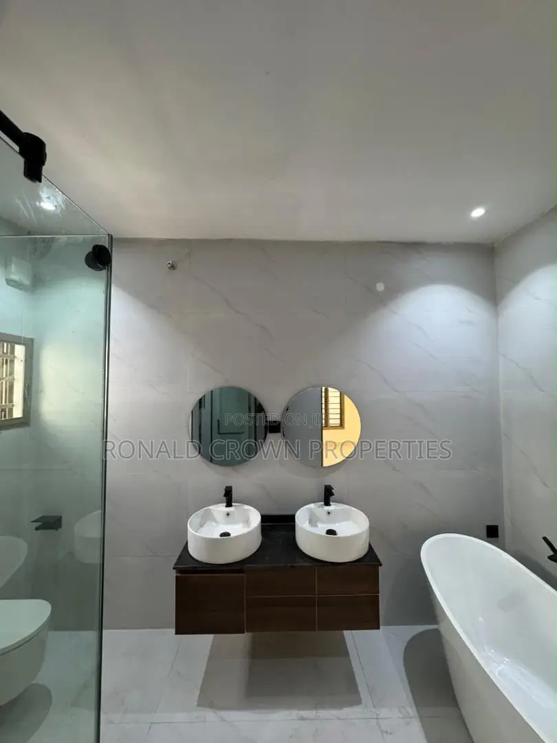 4bdrm Duplex in Mangoro for sale