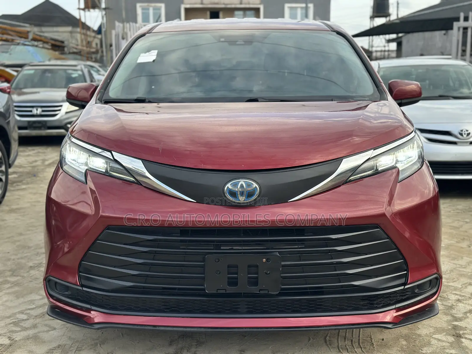Toyota Sienna LE 8-Passenger 2021 Burgundy