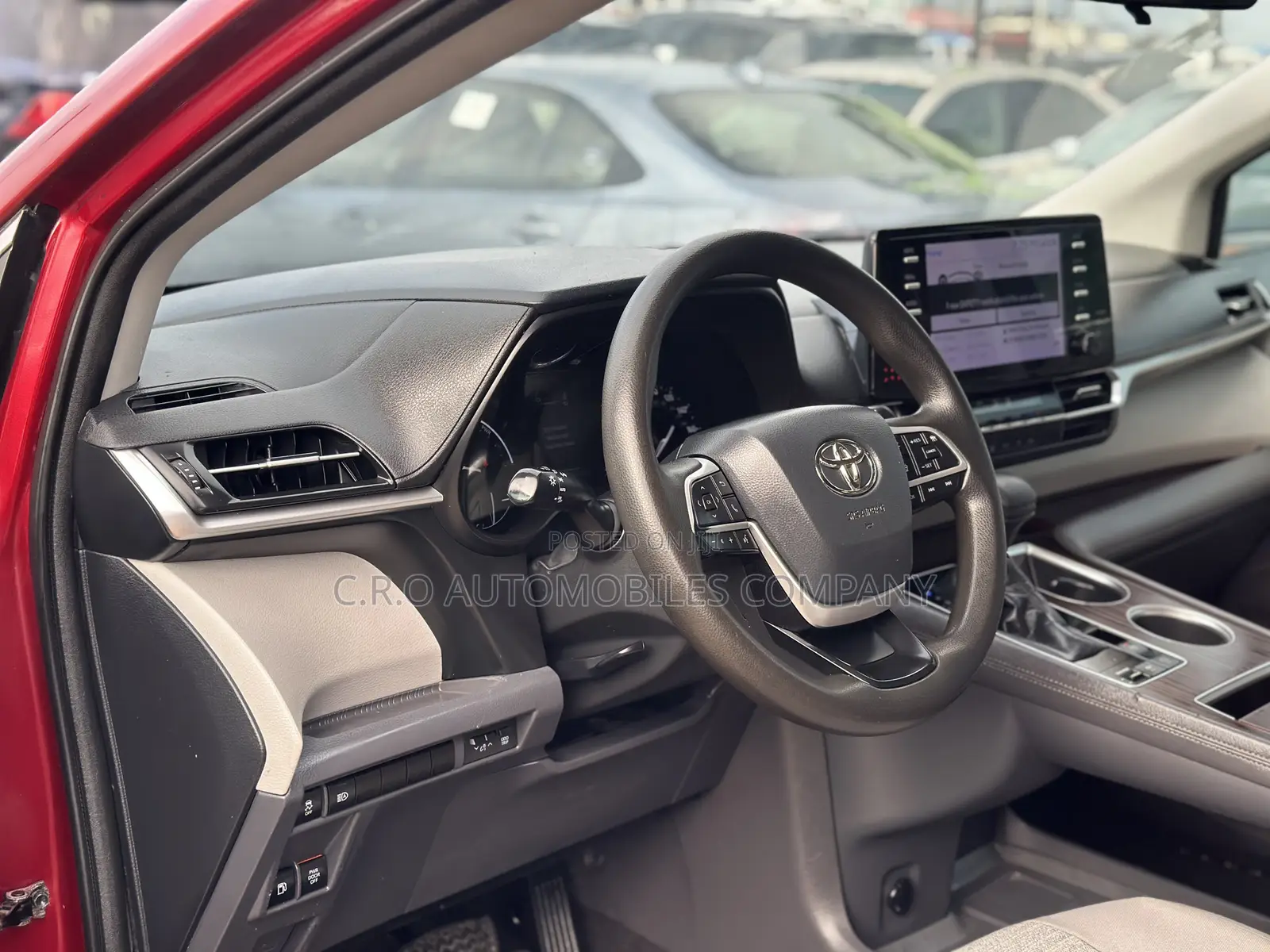 Toyota Sienna LE 8-Passenger 2021 Burgundy