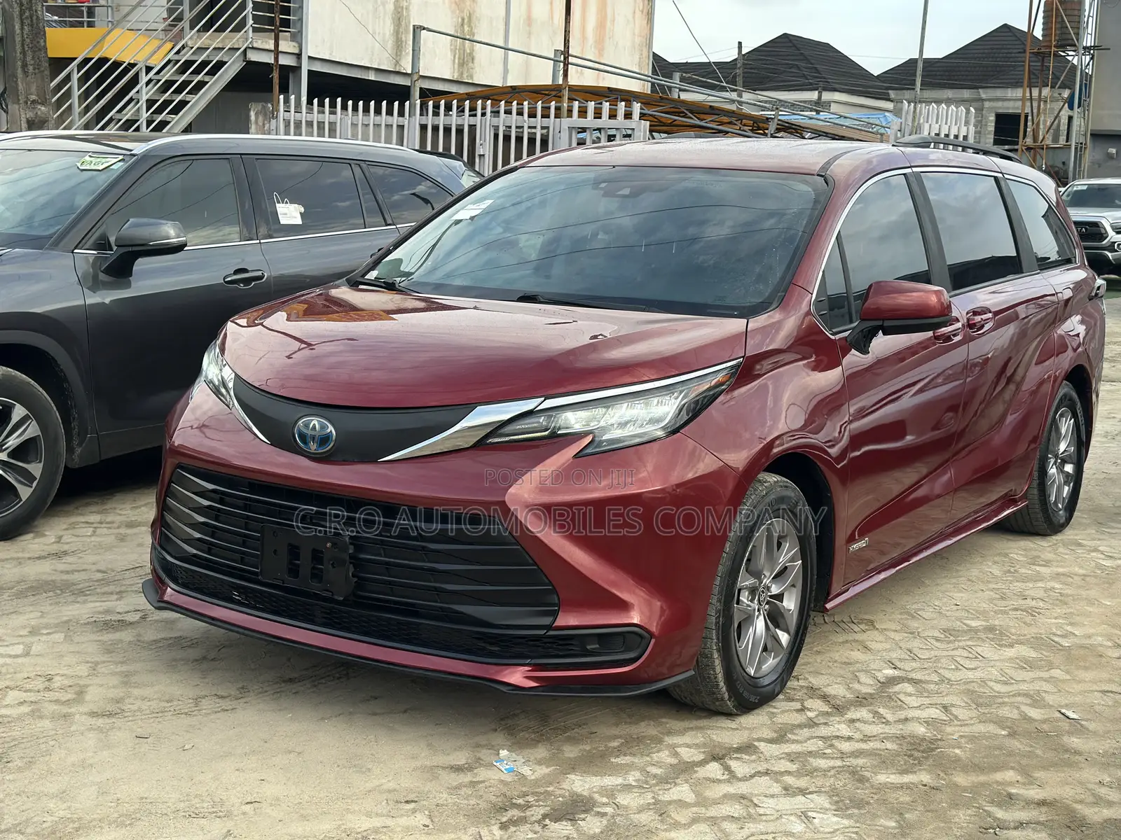 Toyota Sienna LE 8-Passenger 2021 Burgundy