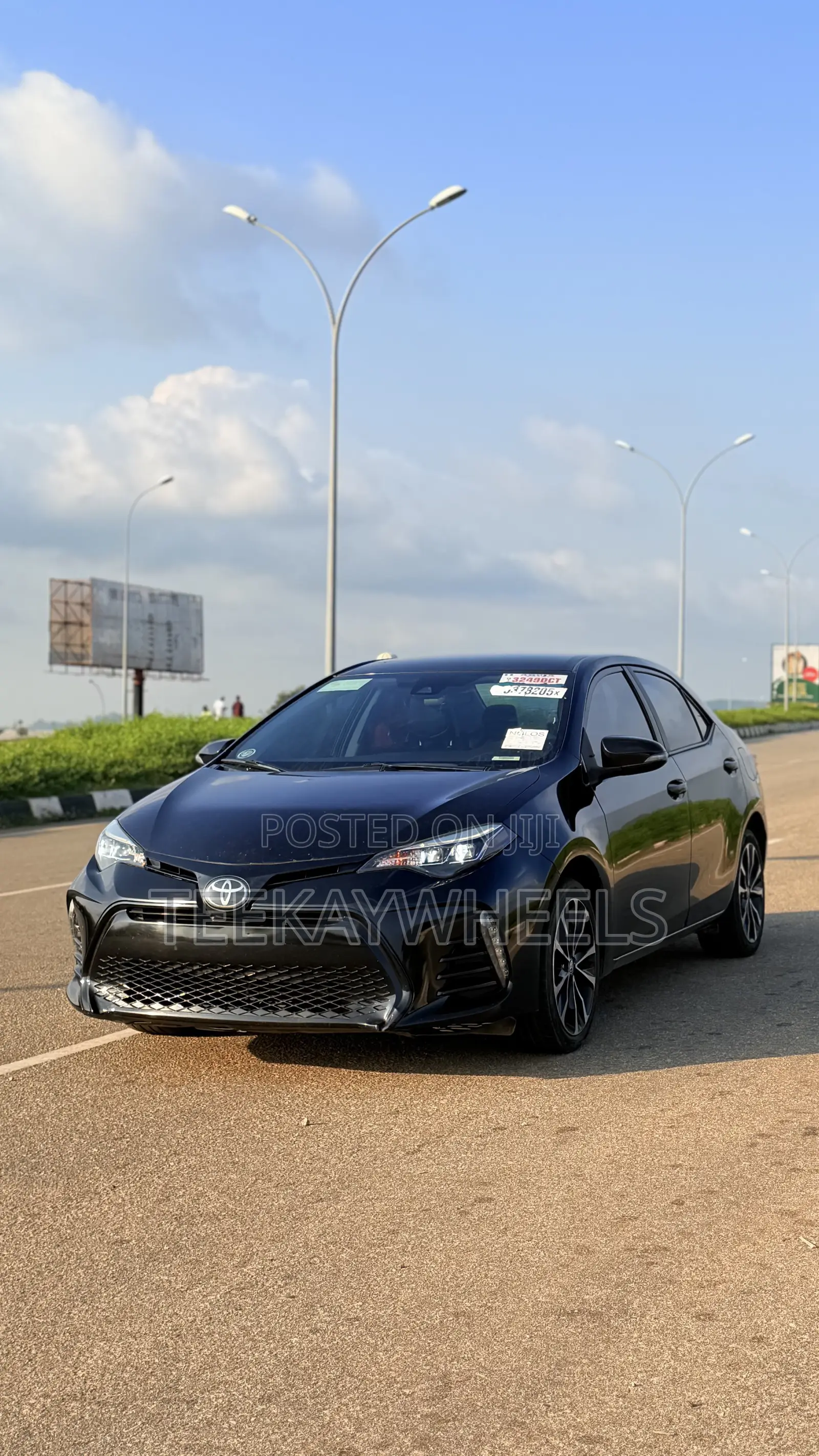 Toyota Corolla SE (1.8L 4cyl 2A) 2018 Black