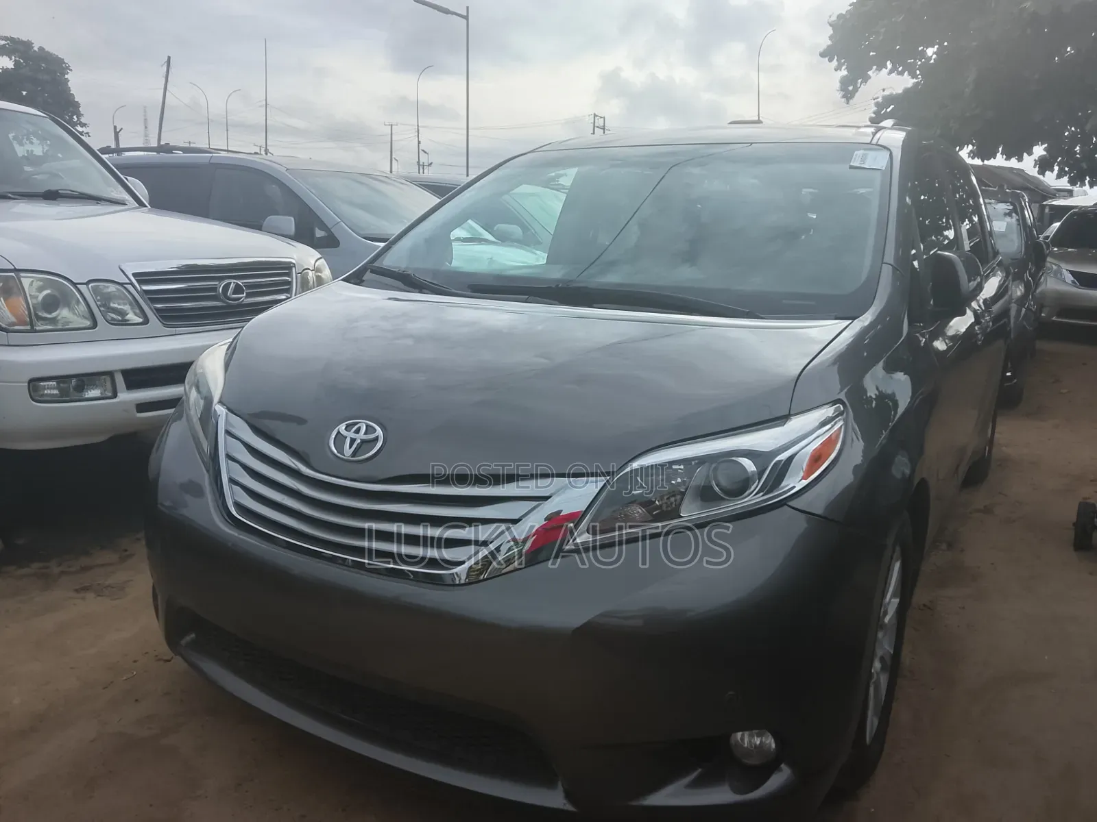 Toyota Sienna 2016 Gray