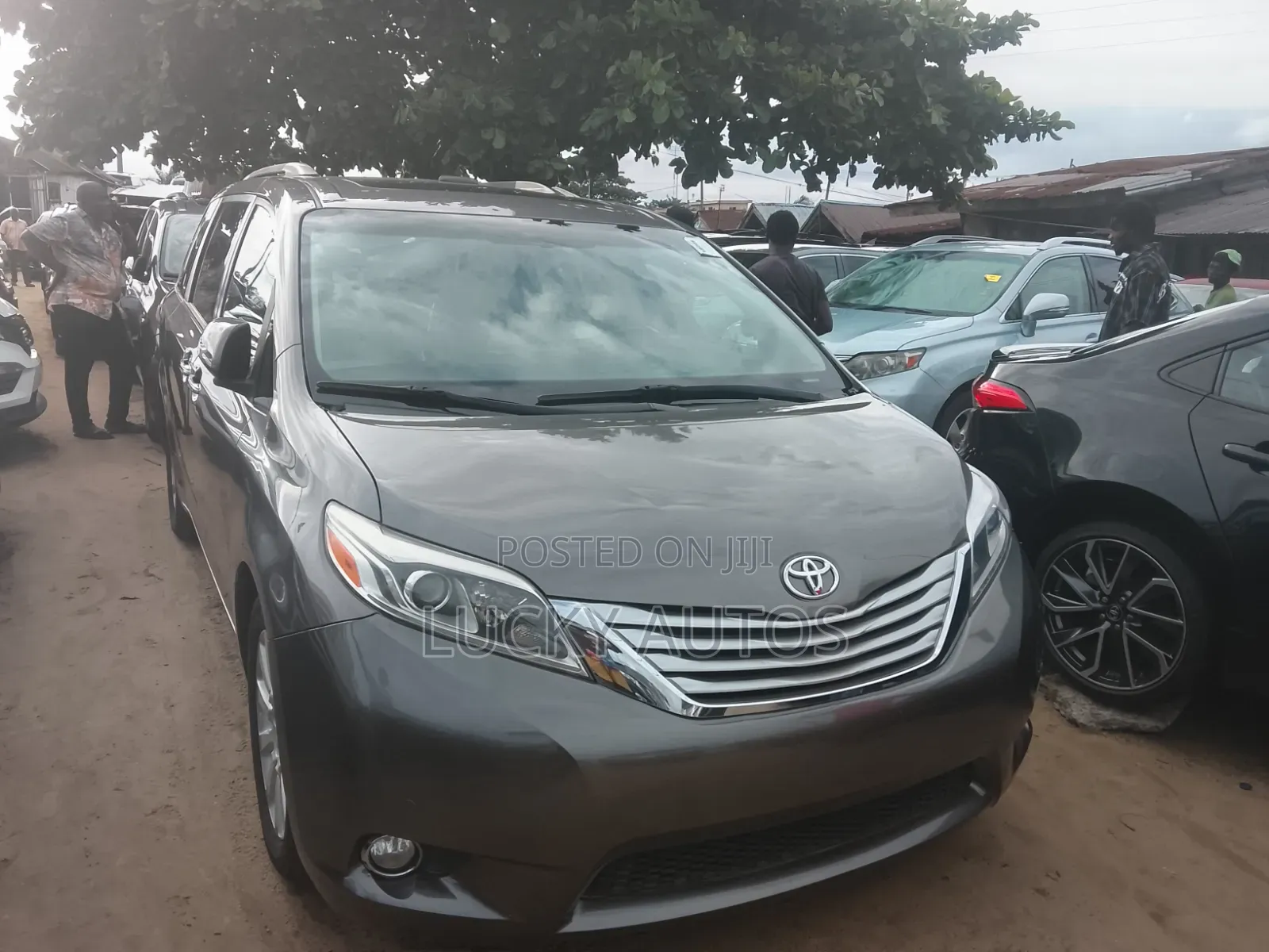 Toyota Sienna 2016 Gray