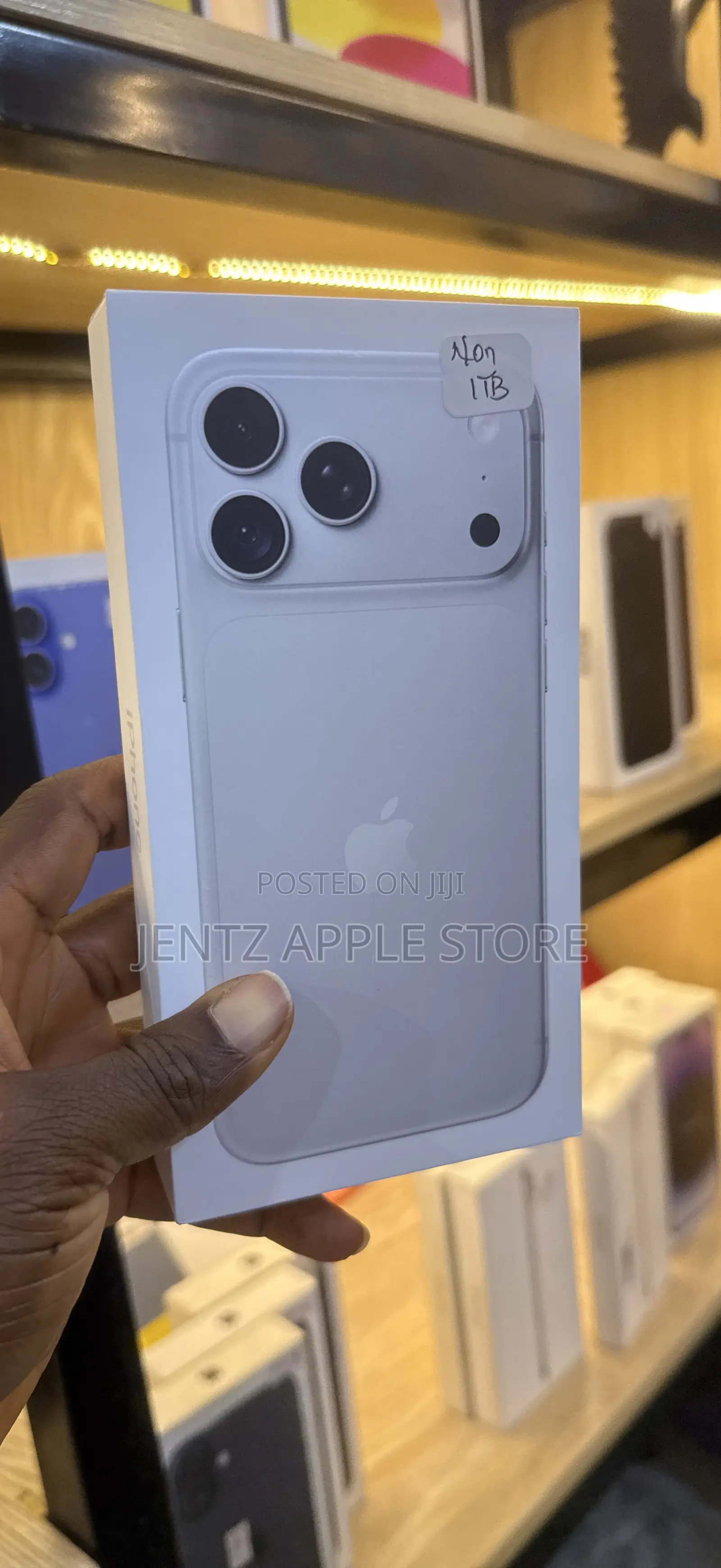 New Apple iPhone 18 Pro Max 1 TB Silver