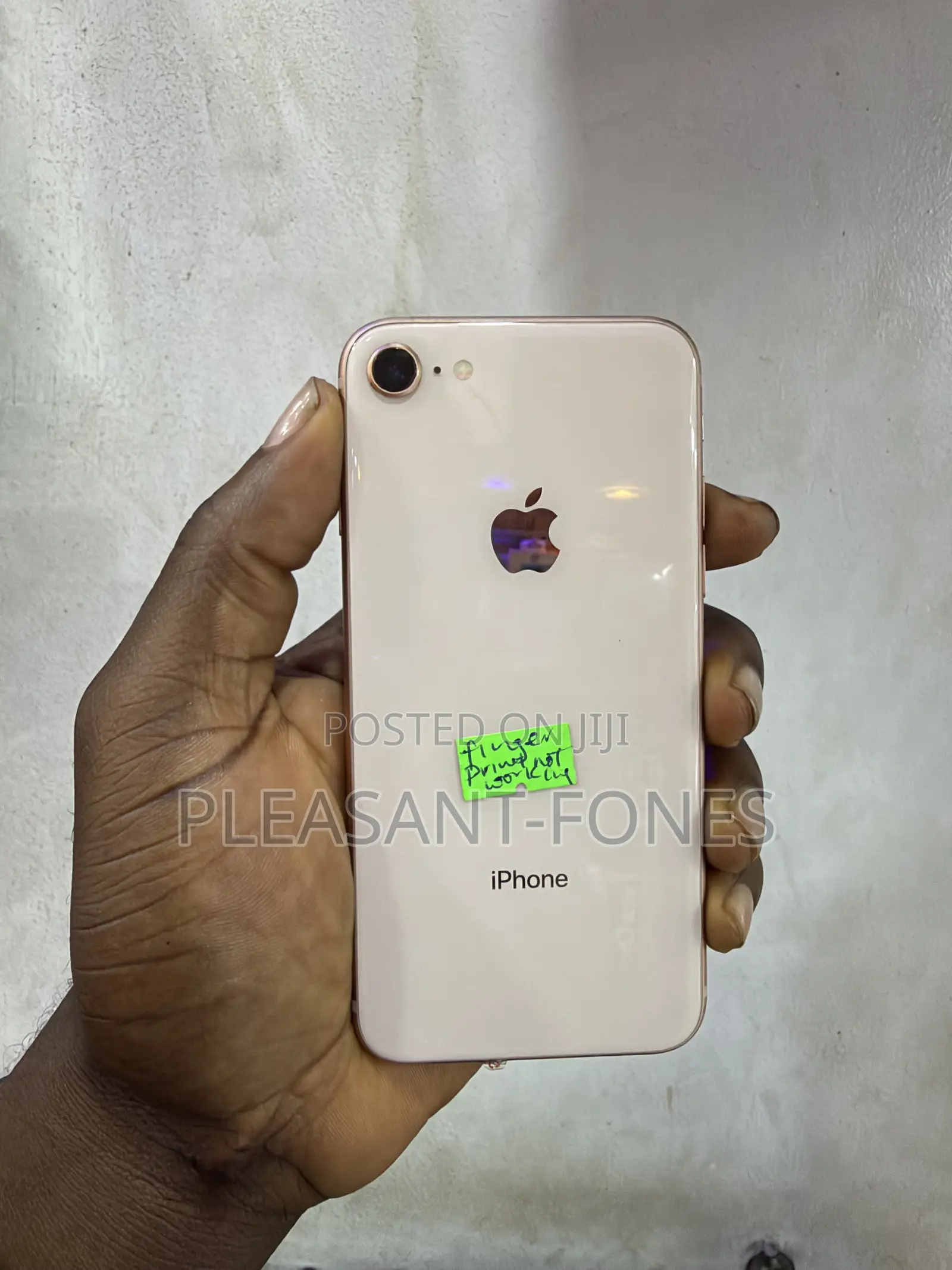 Apple iPhone 8 64 GB Gold