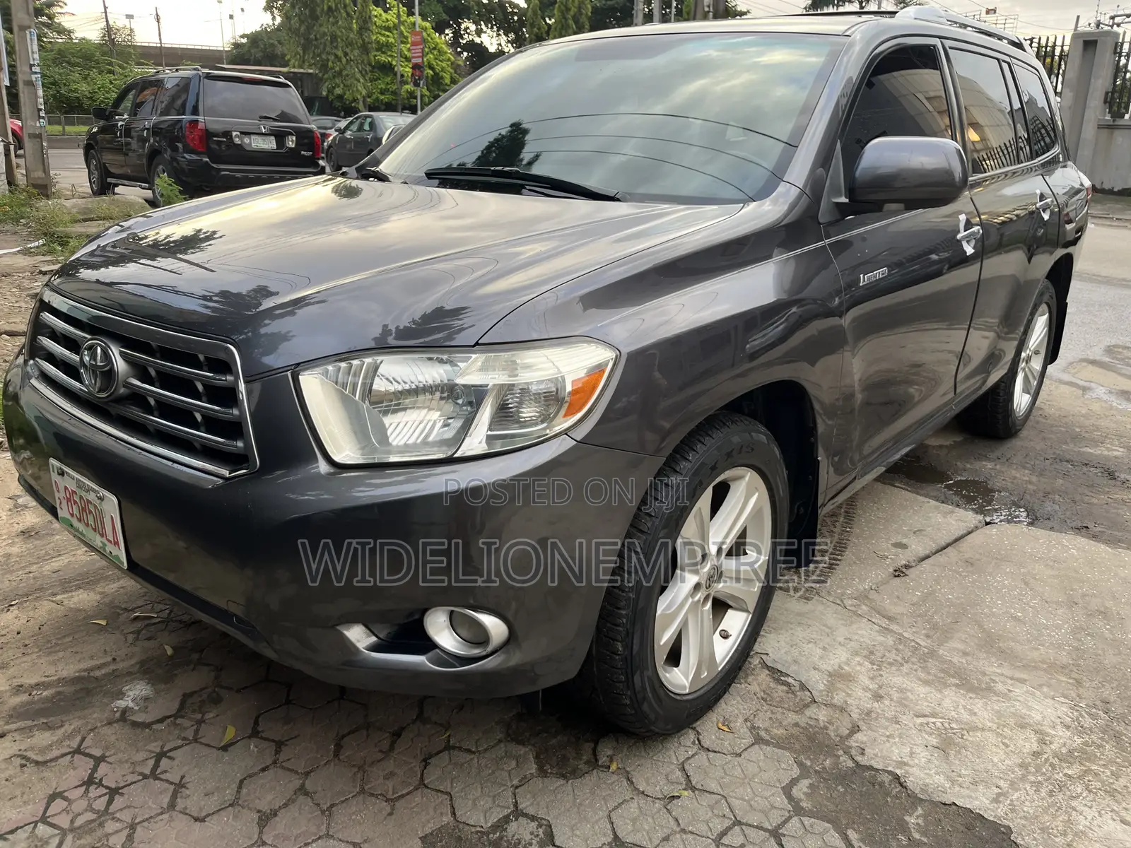 Toyota Highlander 4x4 2008 Gray