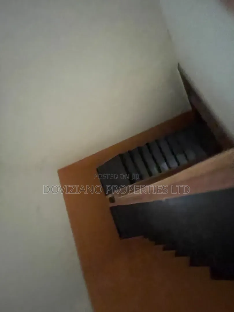 4bdrm Duplex in Alausa for rent
