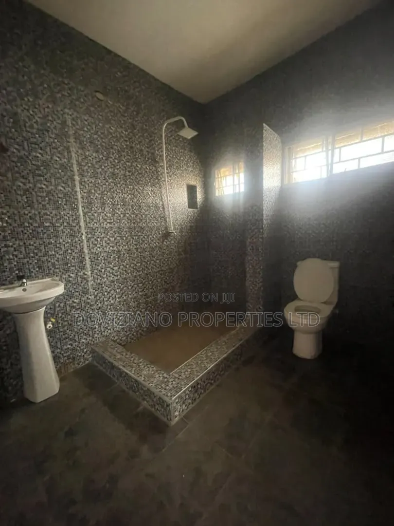 4bdrm Duplex in Alausa for rent