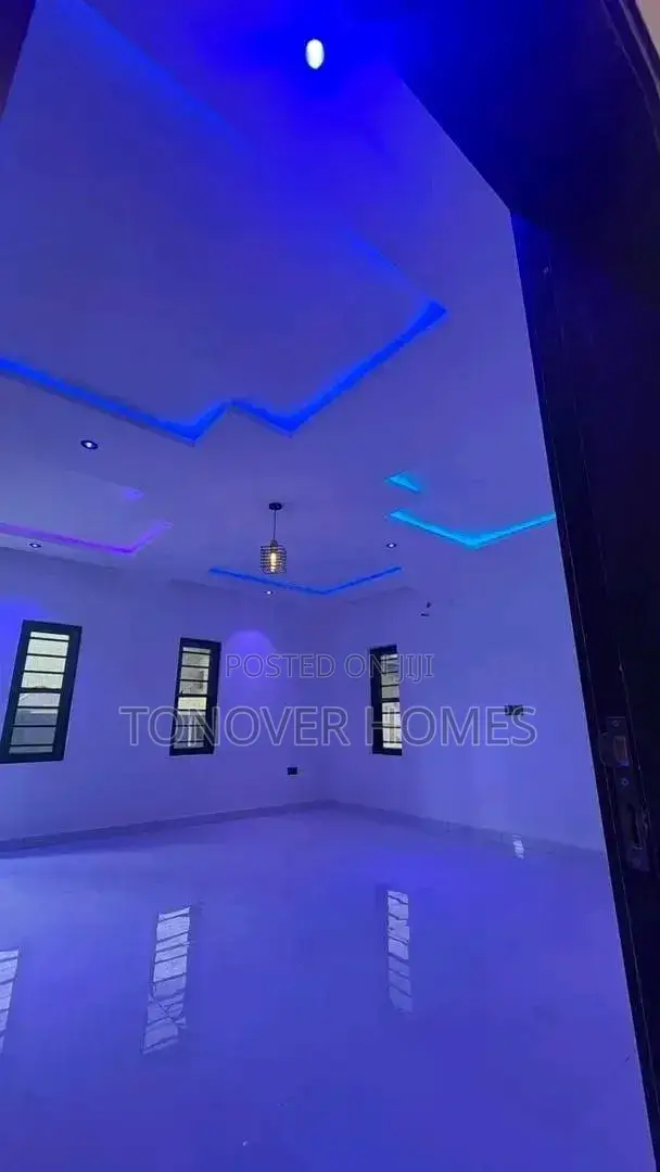 4bdrm Duplex in 79Th Estate Akwaka, Ruuodomaya for sale