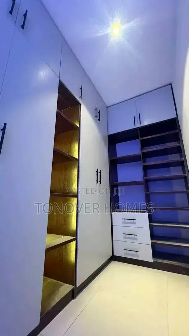 4bdrm Duplex in 79Th Estate Akwaka, Ruuodomaya for sale