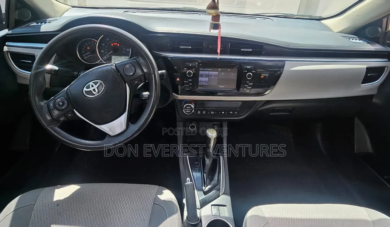 Toyota Corolla L 4dr Sedan (1.8L 4cyl 4A) 2014 Gray