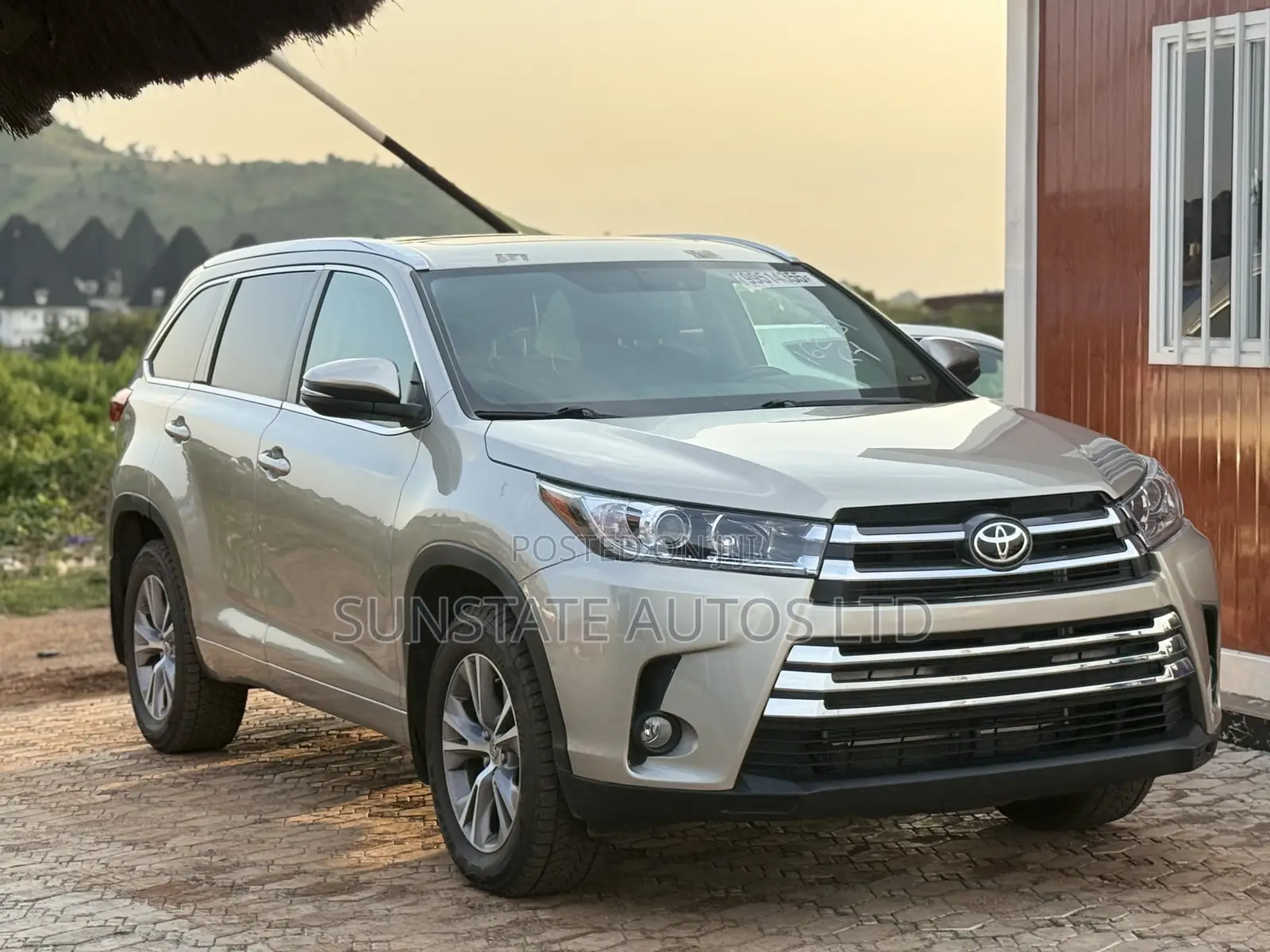 Toyota Highlander 2015 Gold