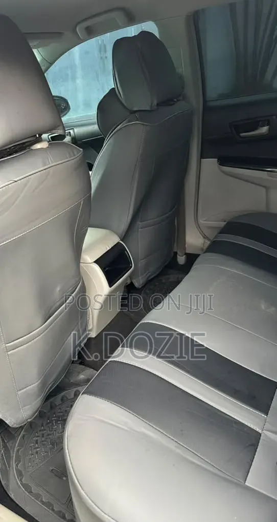 Toyota Camry SE 4dr Sedan (2.5L 4cyl 6A) 2013 Gray