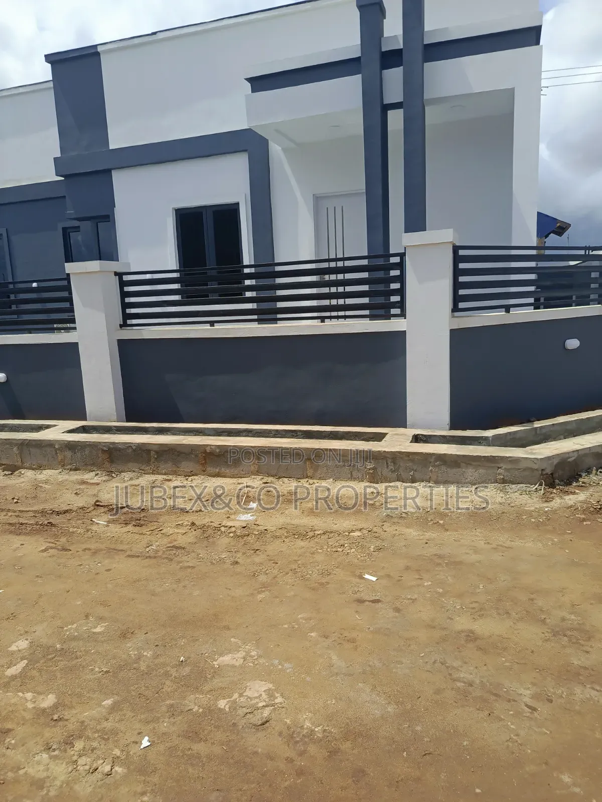 3bdrm Bungalow in Itele Sango Ota for sale