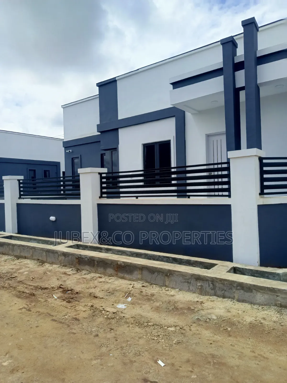 3bdrm Bungalow in Itele Sango Ota for sale