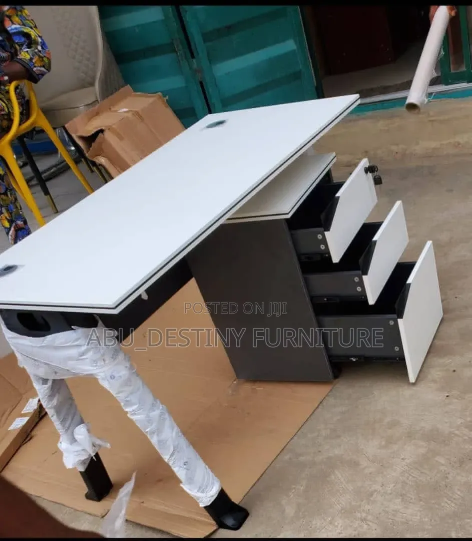 Single Office Table With 3 Drawer