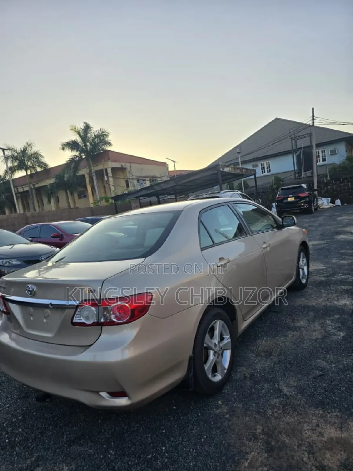 Toyota Corolla 2011 Gold