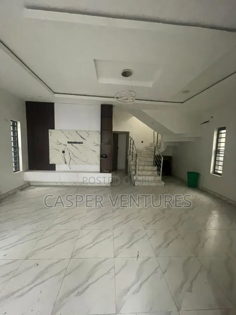 4bdrm Duplex in Orchid, Lekki Phase 2 for sale