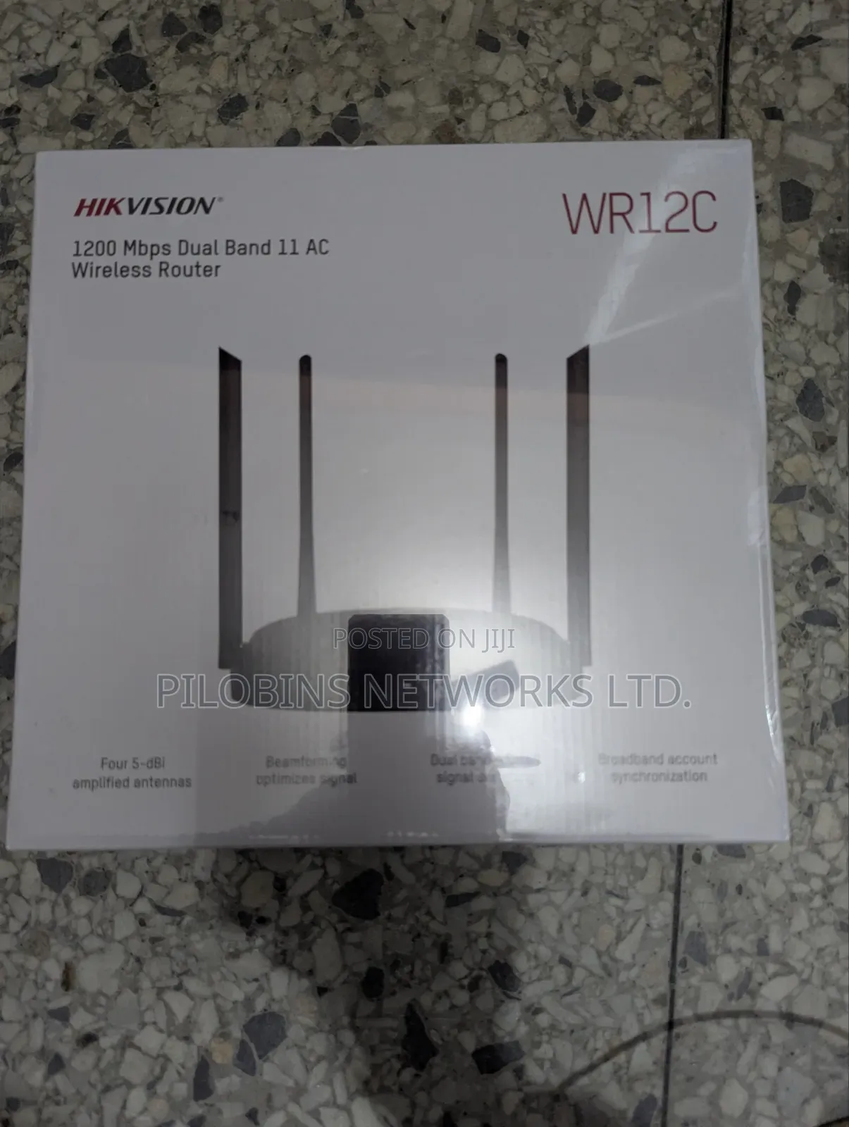 Hikvision WR12C 1200 MBPS Dual Band 11AC Router