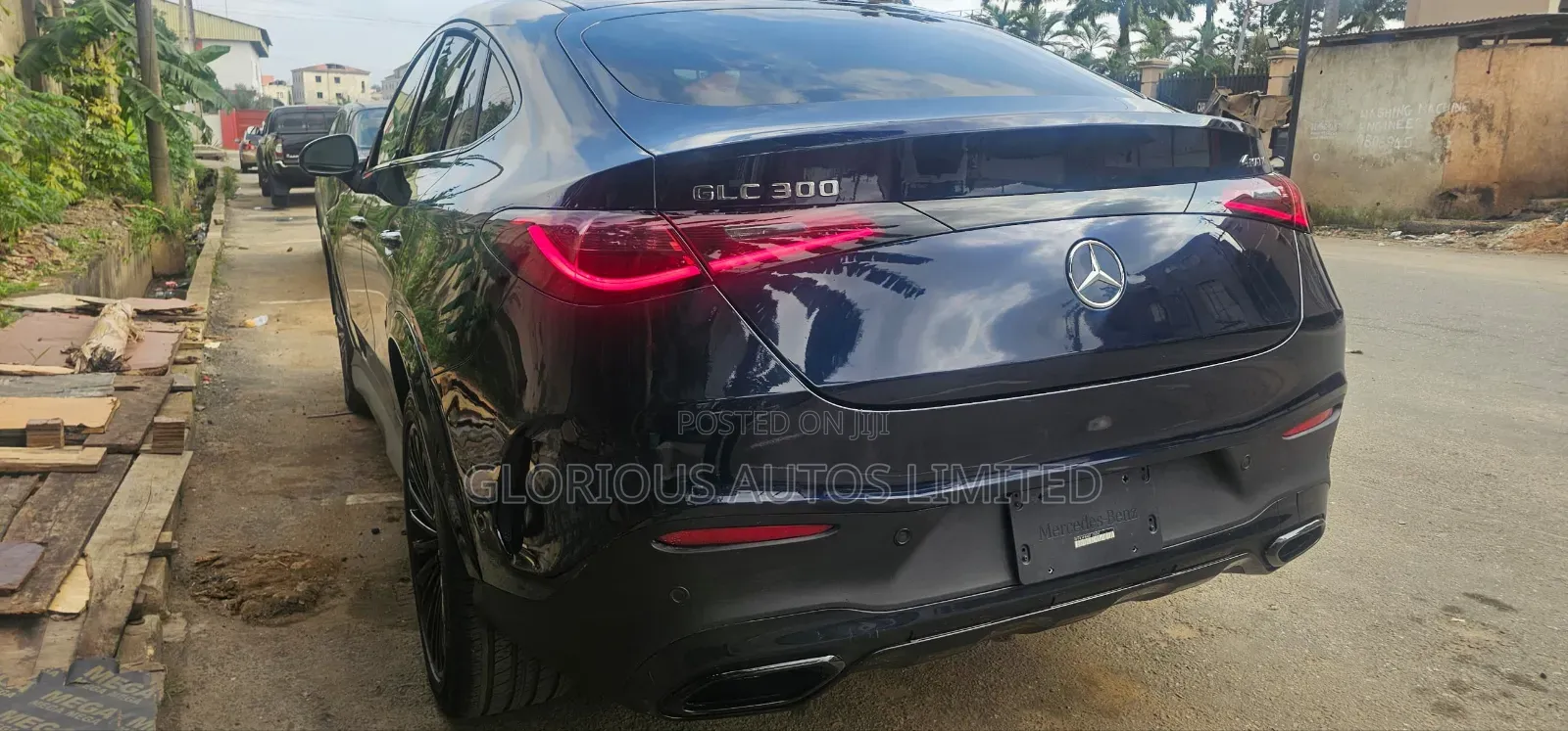 Mercedes-Benz GLC-Class GLC 300 2024 Blue