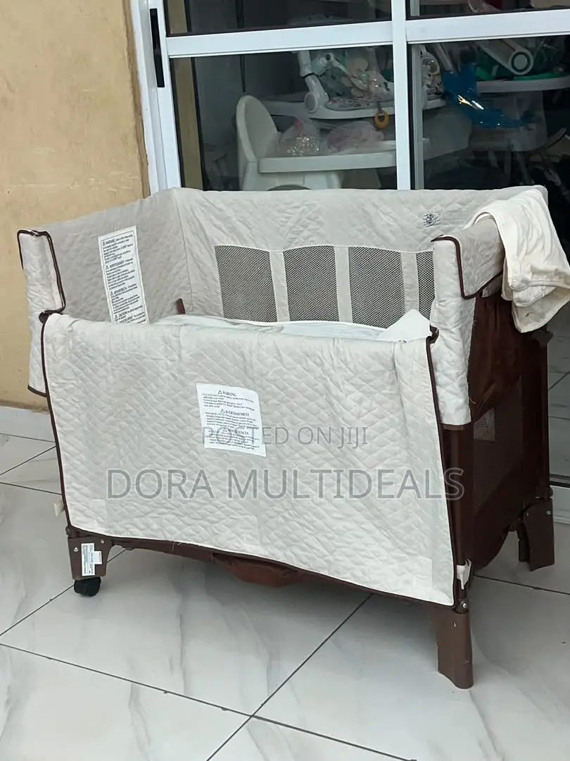 Arm’s Reach Mini Co-Sleeper Bedside Sleeper + Freestanding Bassinet