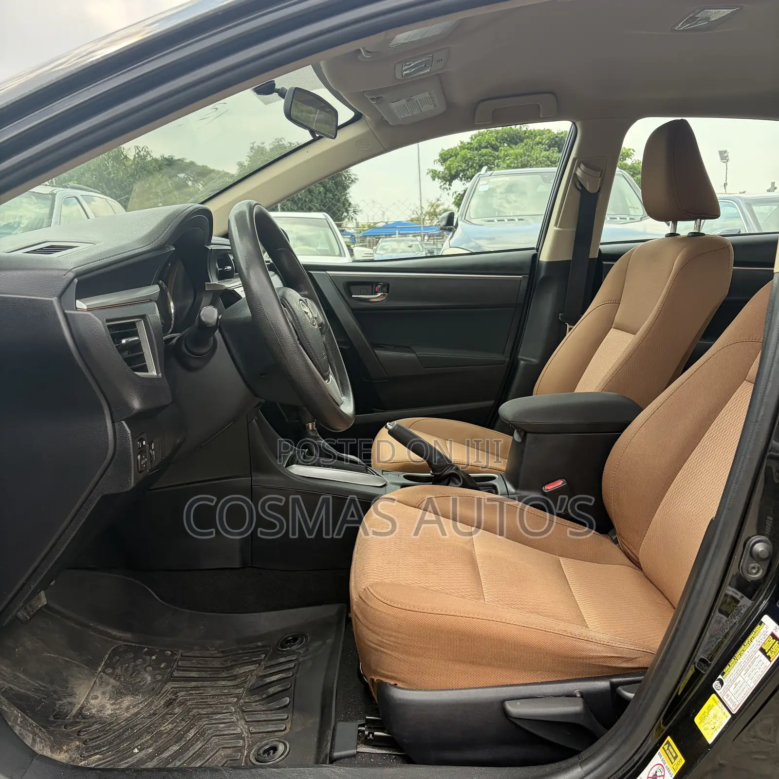Toyota Corolla LE Premium 4dr Sedan (1.8L 4cyl CVT) 2016 Black
