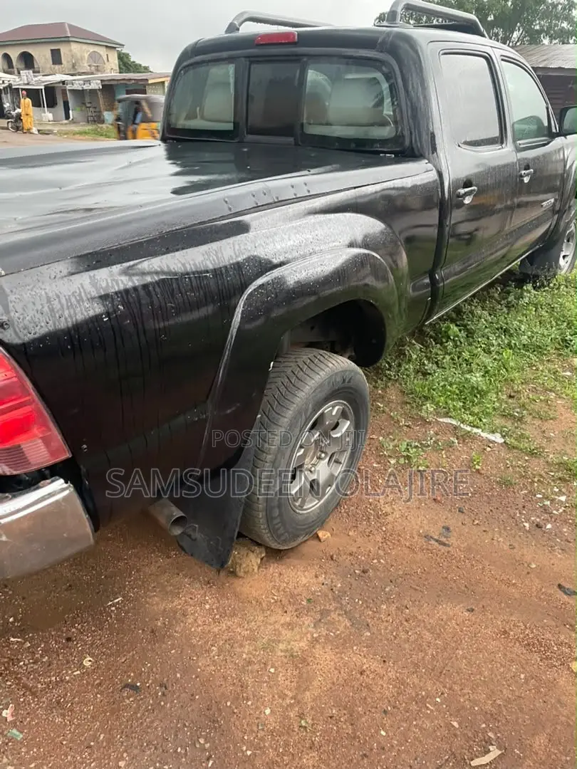 Toyota Tacoma 2008 Black