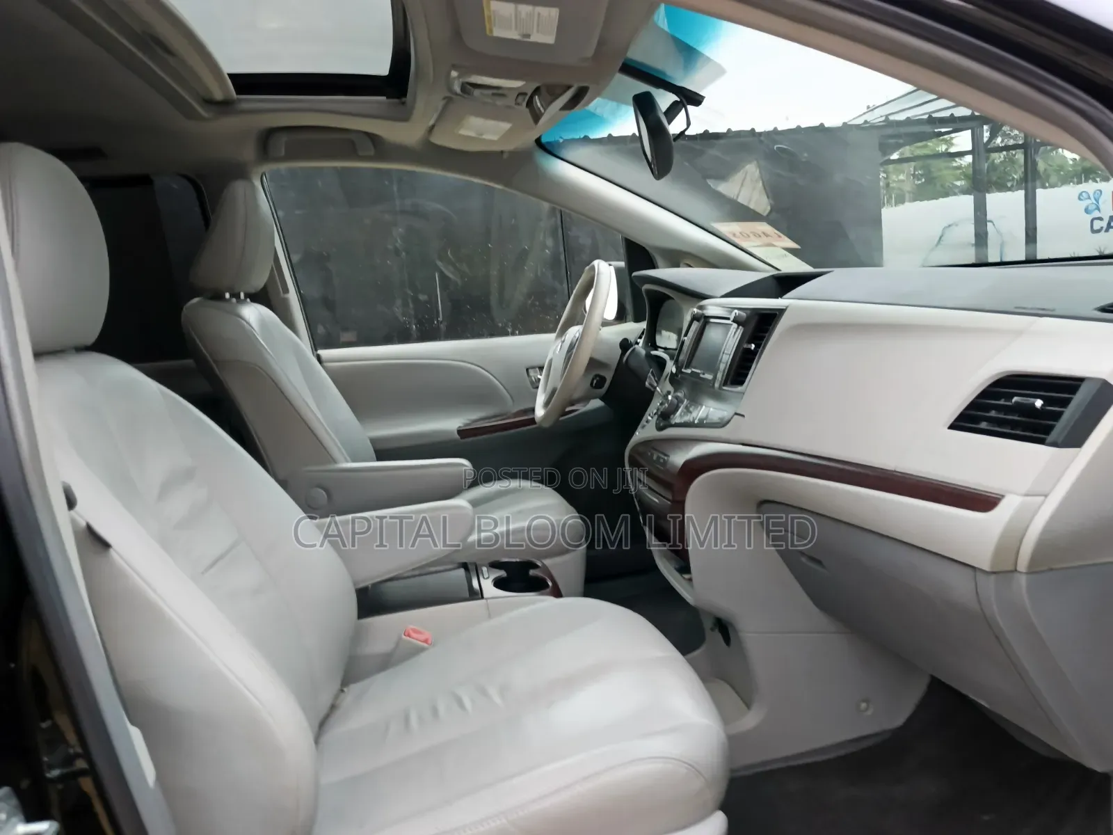 Toyota Sienna XLE 8 Passenger 2011 Black
