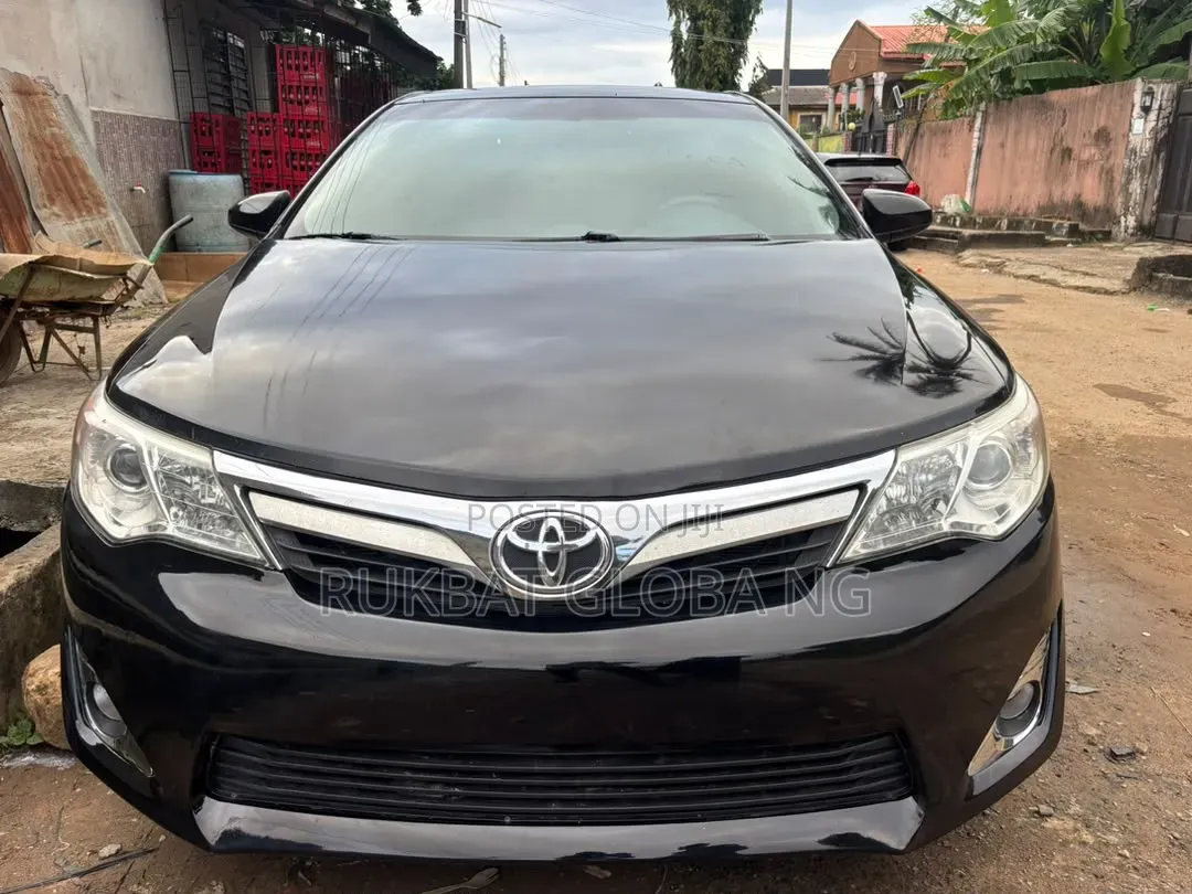 Toyota Camry LE 4dr Sedan (2.5L 4cyl 6A) 2013 Black