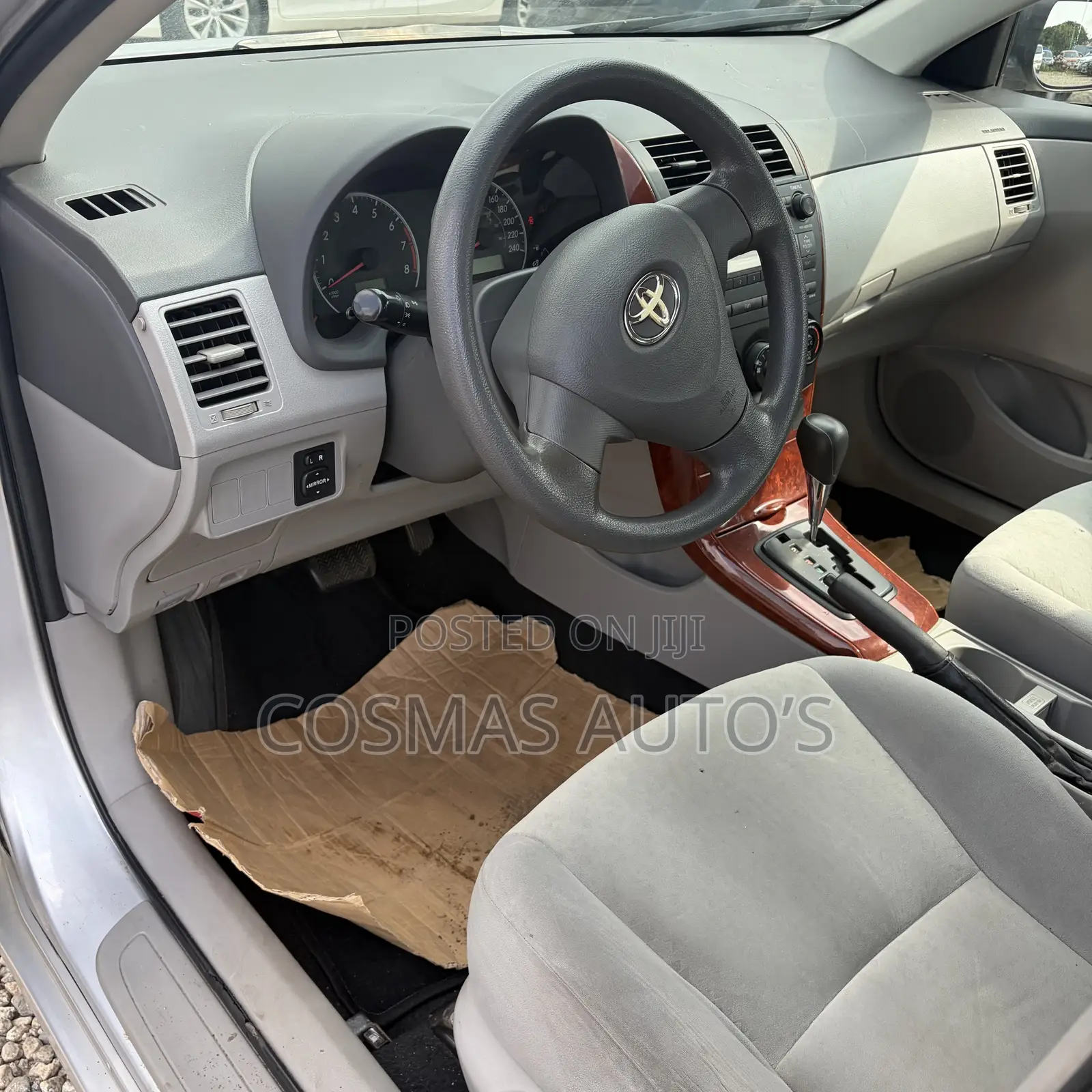 Toyota Corolla LE 2020 Silver