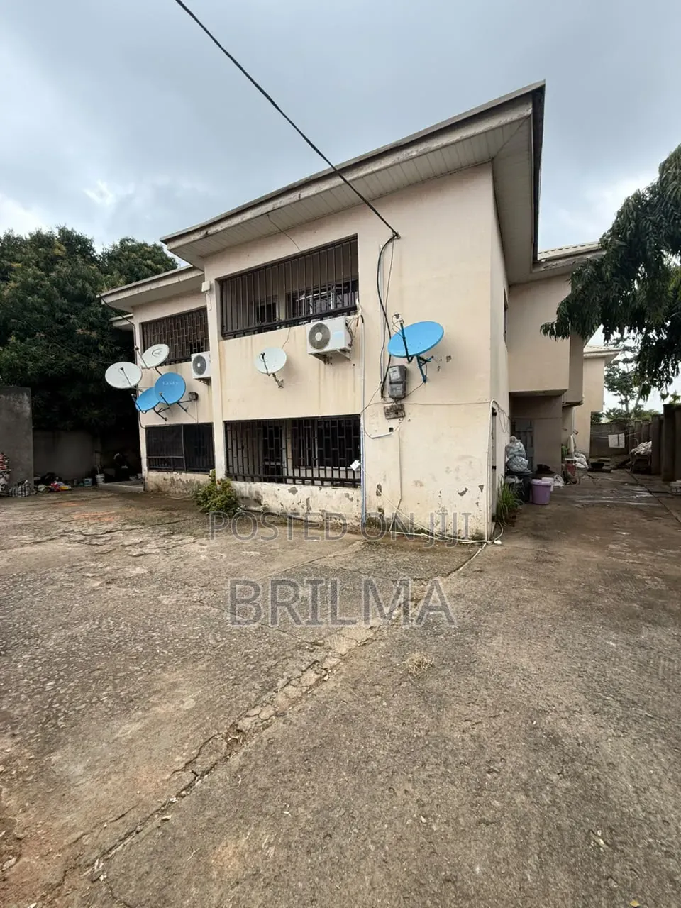 12bdrm Apartment in Zone 6 / Wuse for sale