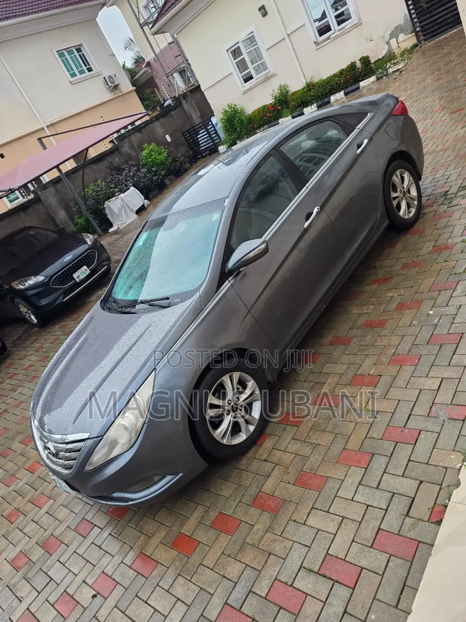 Hyundai Sonata Limited 2.0T Sedan (2.0L 4cyl 6A) 2012 Gray