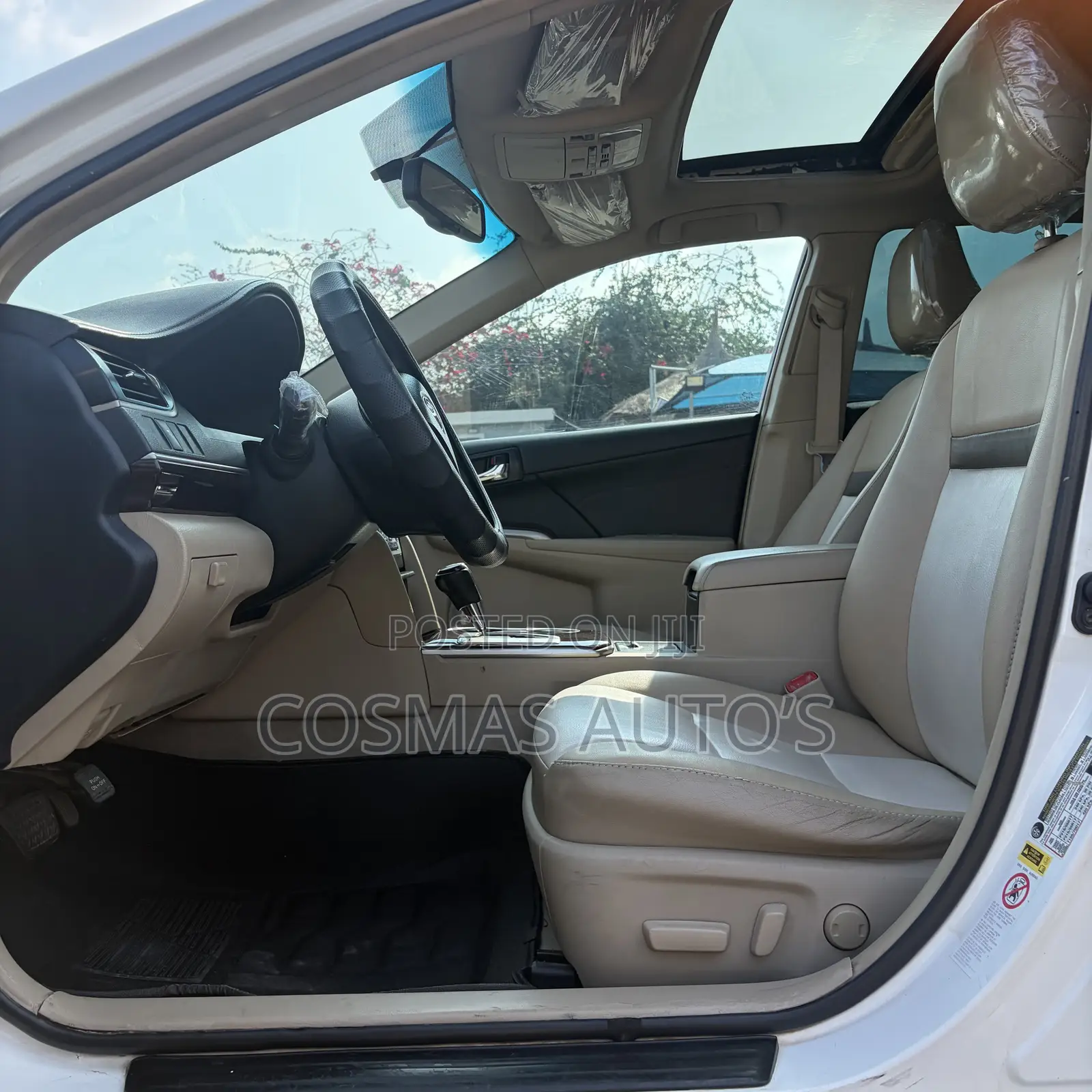 Toyota Camry XLE 4dr Sedan (2.5L 4cyl 6A) 2014 White