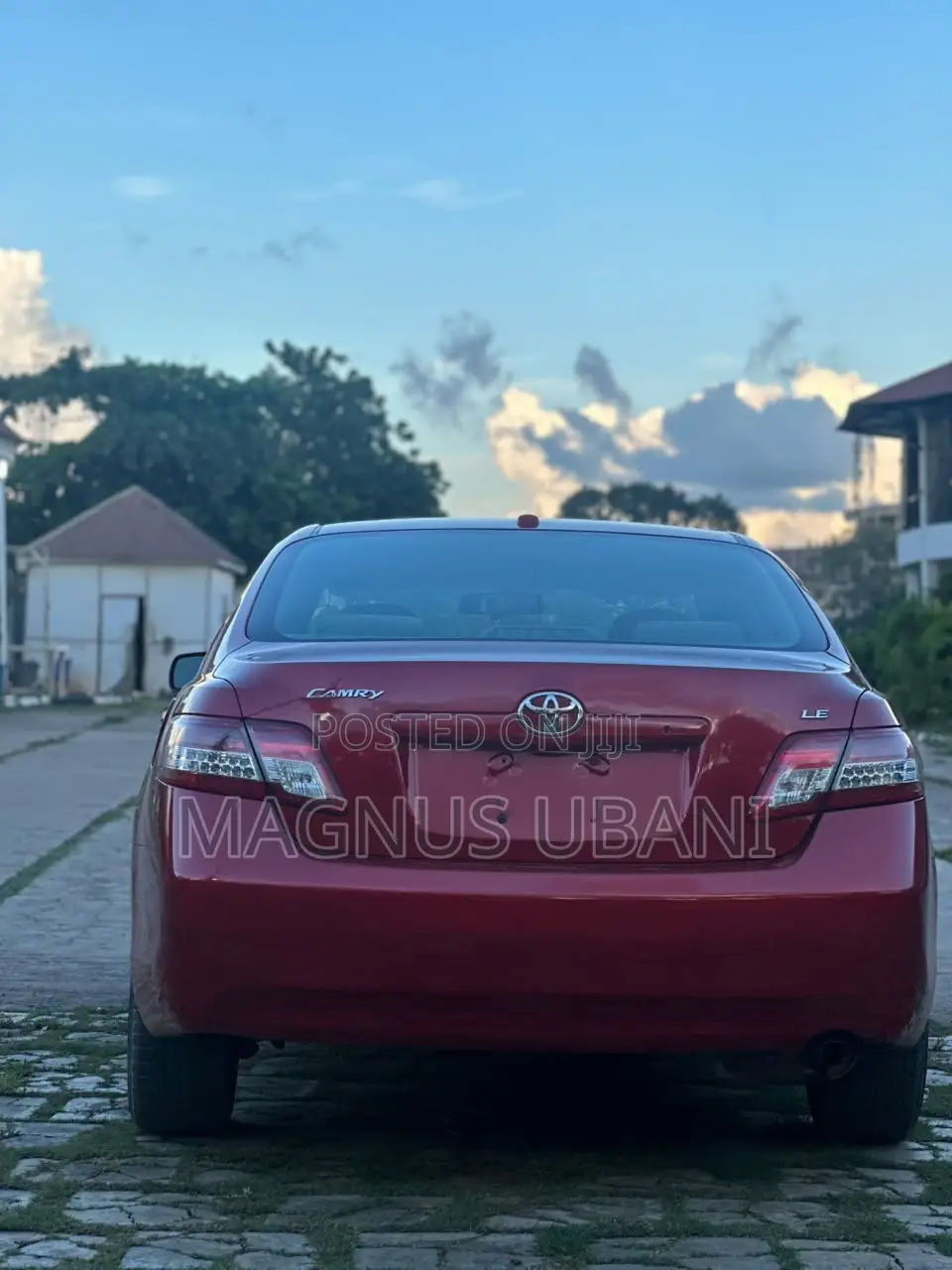 Toyota Camry LE 4dr Sedan (2.5L 4cyl 6A) 2011 Red
