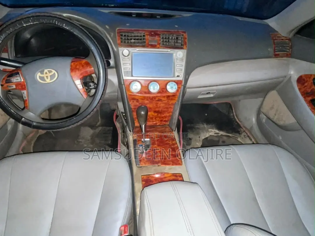Toyota Camry 2010 Blue